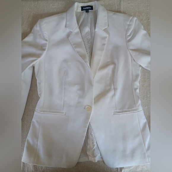 Express White Tailored Blazer with Notched Lapel - Picture 4 of 8